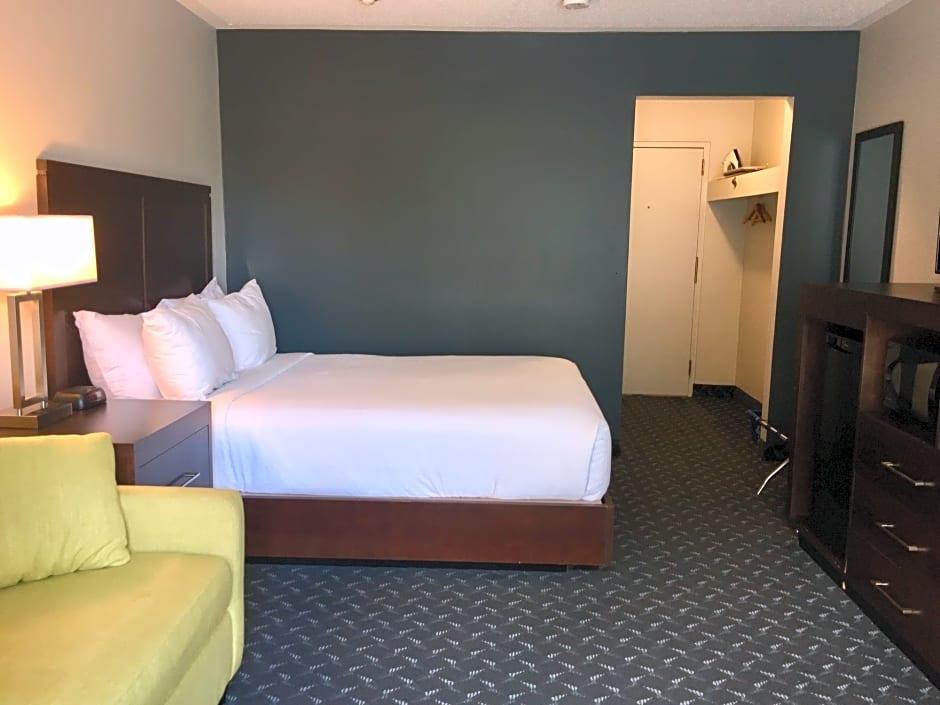 Days Inn By Wyndham Sarnia Harbourfront Bagian luar foto